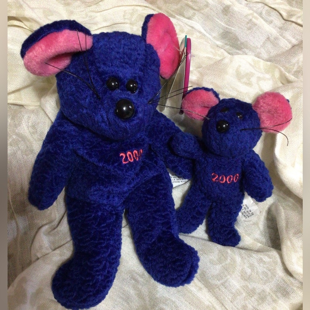 A set of two Collector’s Full of Beans “Cheesecake” The Mouse
